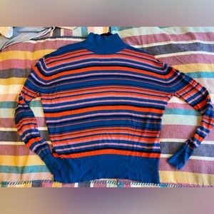 Kule lightweight top Size small